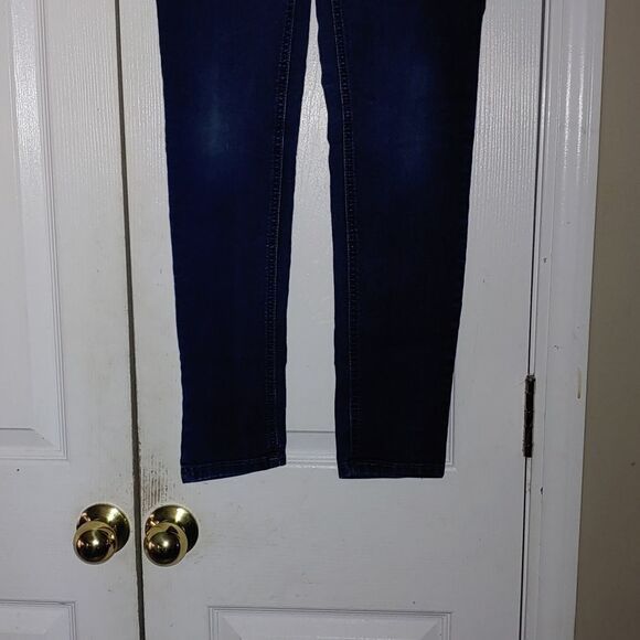 Squeeze dark wash skinny jeans  Sz 14 - Picture 2 of 9